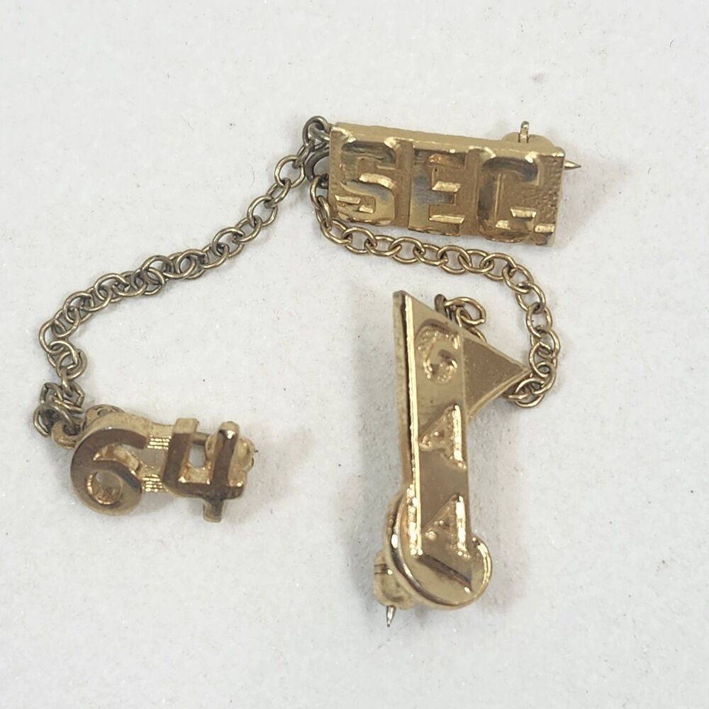 1964 GAA Girls Athletic Association Secretary SEC Pin Chain Year Guard Vintage